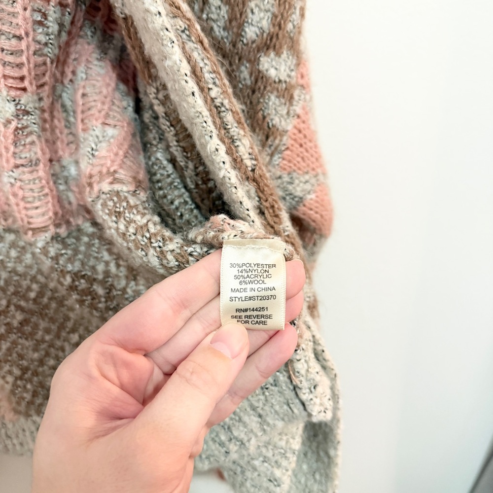 Sincerely Jules Patchwork Floral Chunky Knit Card… - image 6